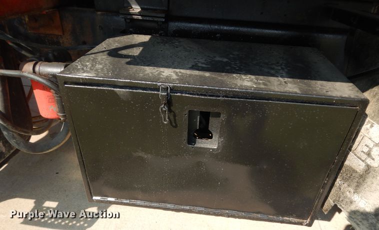 image for item LS9003 1989 Ford LNT8000  dump truck