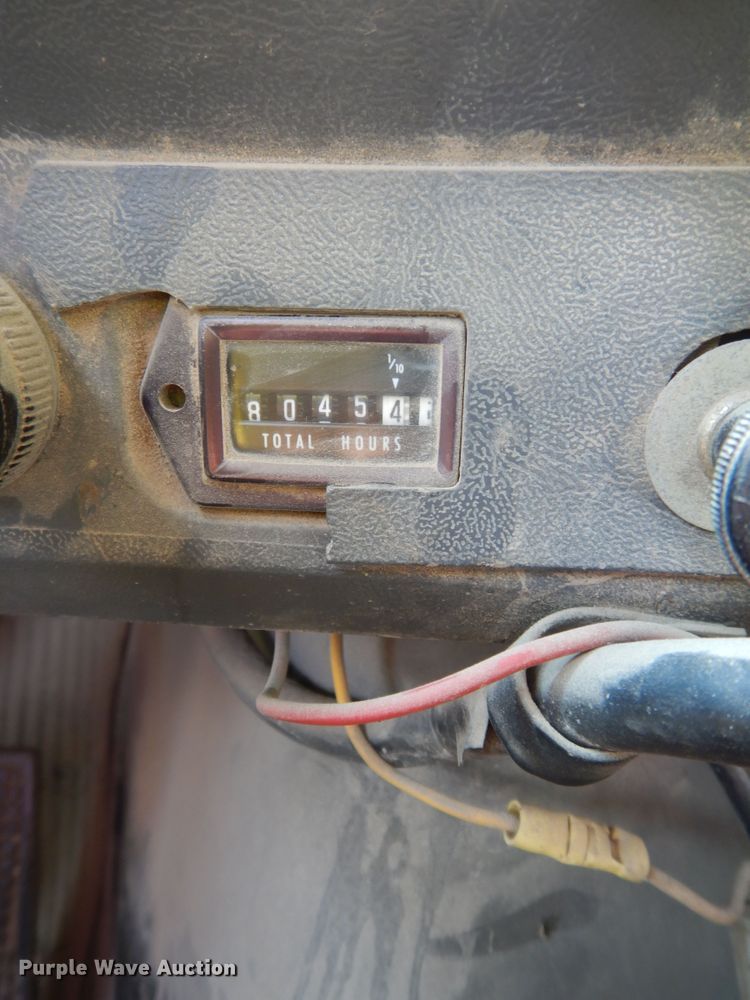 image for item LS9003 1989 Ford LNT8000  dump truck