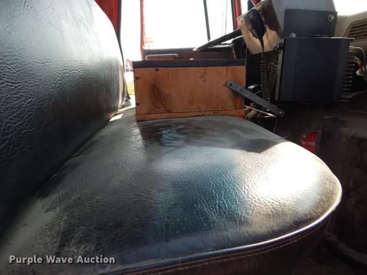 image for item LS9003 1989 Ford LNT8000  dump truck