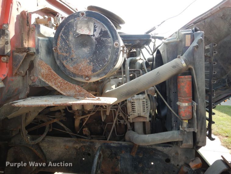 image for item LS9003 1989 Ford LNT8000  dump truck