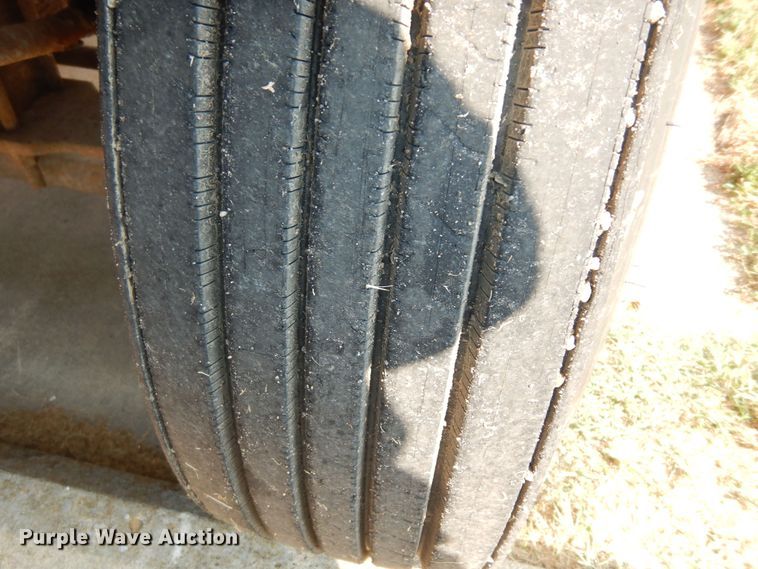 image for item LS9003 1989 Ford LNT8000  dump truck