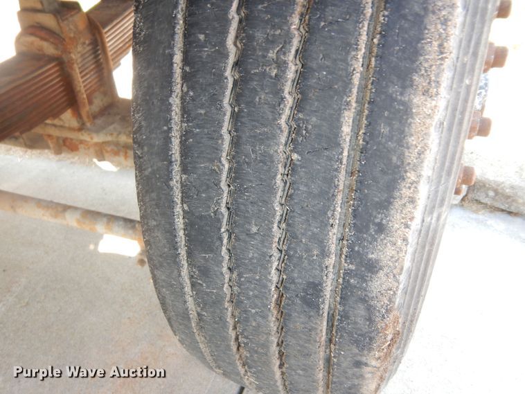 image for item LS9003 1989 Ford LNT8000  dump truck