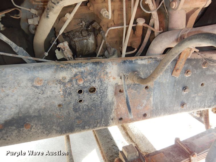 image for item LS9003 1989 Ford LNT8000  dump truck