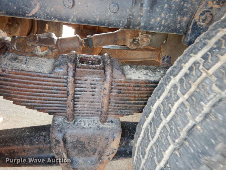 image for item LS9003 1989 Ford LNT8000  dump truck