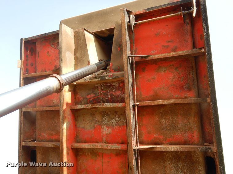 image for item LS9003 1989 Ford LNT8000  dump truck