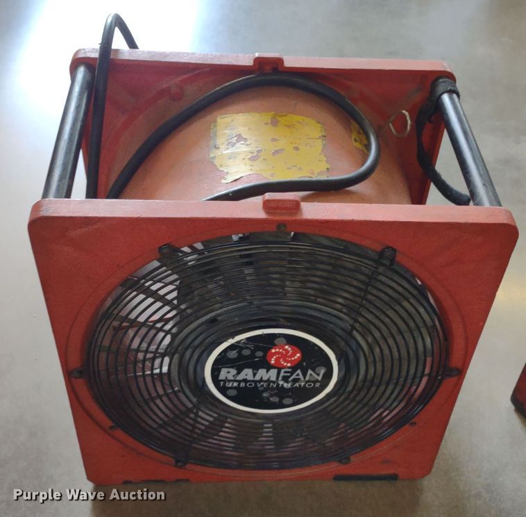 image for item LY9106 (2) ventilation fans