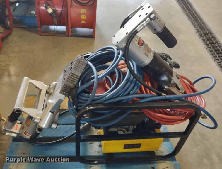 image for item LY9109 Amkus Rescue Systems GH25S-XL  extraction equipment