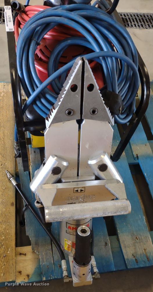 image for item LY9109 Amkus Rescue Systems GH25S-XL  extraction equipment