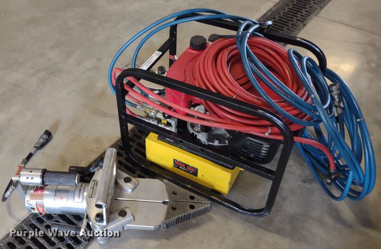 image for item LY9110 Amkus Rescue Systems  extraction equipment
