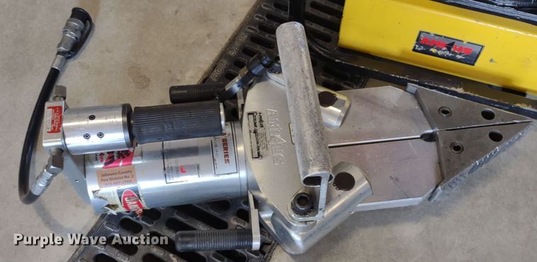 image for item LY9110 Amkus Rescue Systems  extraction equipment