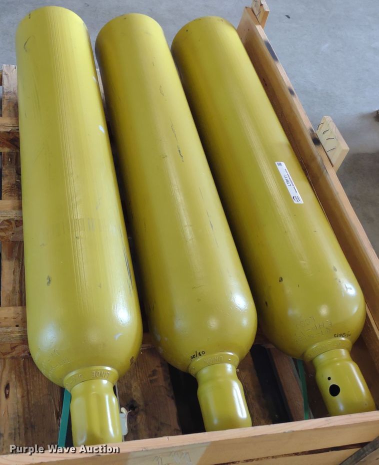 image for item LY9111 (3) air tanks