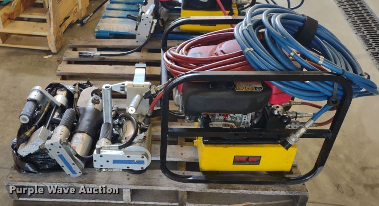 image for item LY9112 Amkus Rescue Systems  extraction equipment