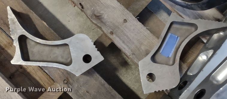 image for item LY9112 Amkus Rescue Systems  extraction equipment