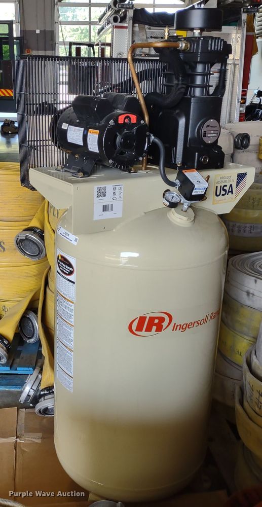 image for item LY9122 Ingersoll Rand TS4N5  air compressor