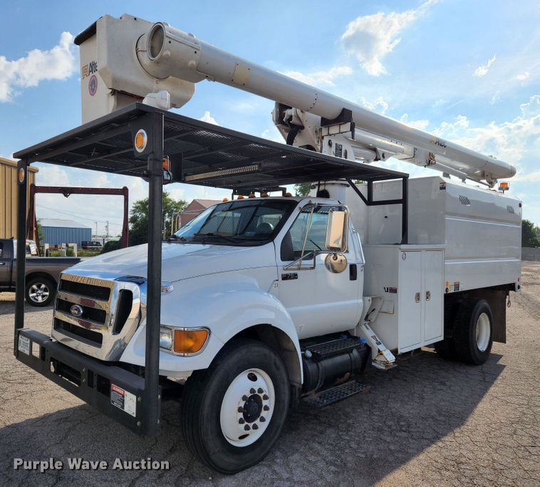 image for item MK9227 2011 Ford F750 Super Duty XL  forestry bucket truck