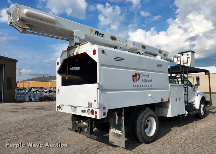 image for item MK9227 2011 Ford F750 Super Duty XL  forestry bucket truck