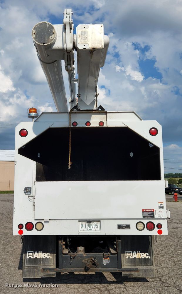 image for item MK9227 2011 Ford F750 Super Duty XL  forestry bucket truck