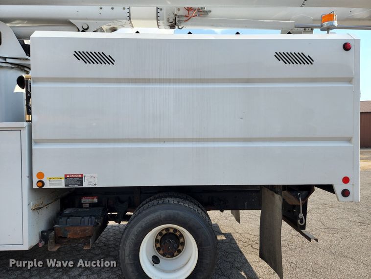 image for item MK9227 2011 Ford F750 Super Duty XL  forestry bucket truck