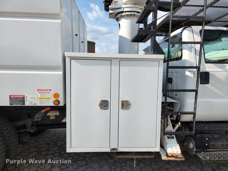 image for item MK9227 2011 Ford F750 Super Duty XL  forestry bucket truck