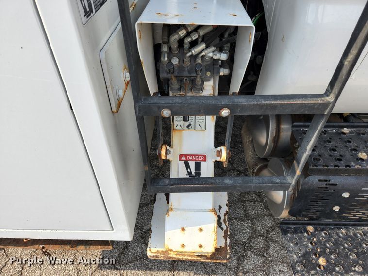 image for item MK9227 2011 Ford F750 Super Duty XL  forestry bucket truck