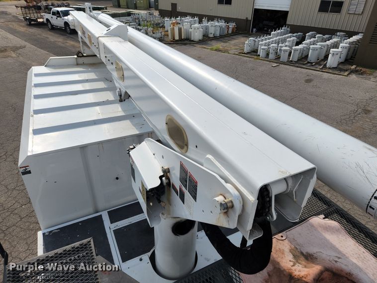 image for item MK9227 2011 Ford F750 Super Duty XL  forestry bucket truck