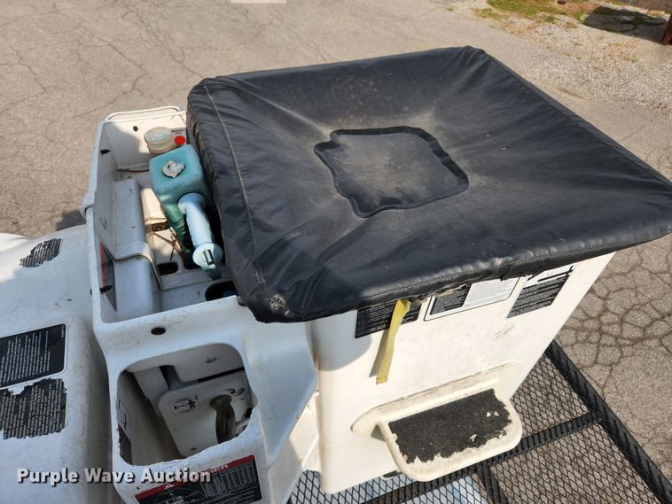 image for item MK9227 2011 Ford F750 Super Duty XL  forestry bucket truck