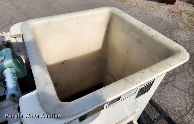 image for item MK9227 2011 Ford F750 Super Duty XL  forestry bucket truck