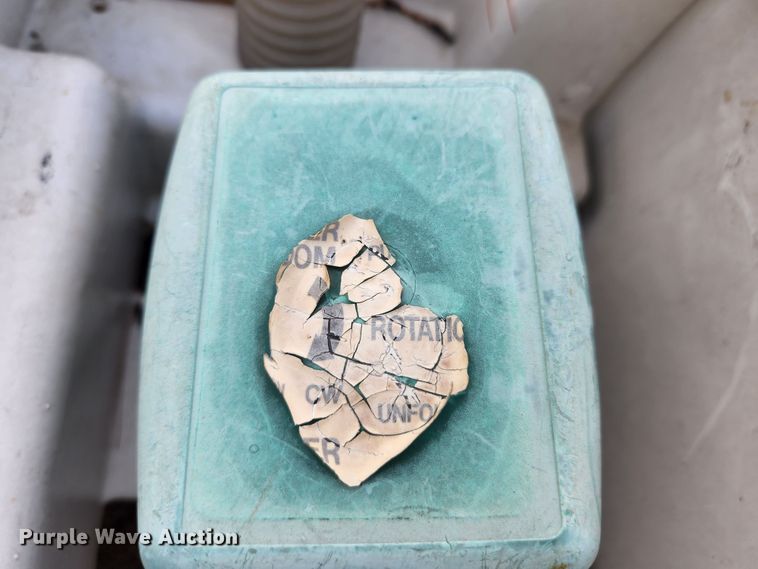 image for item MK9227 2011 Ford F750 Super Duty XL  forestry bucket truck