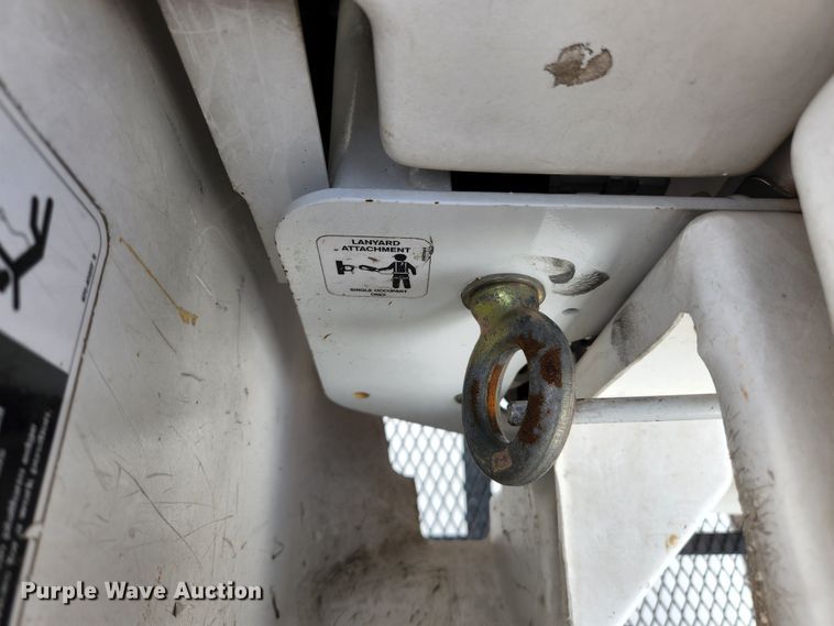 image for item MK9227 2011 Ford F750 Super Duty XL  forestry bucket truck