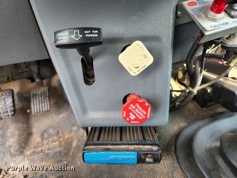 image for item MK9227 2011 Ford F750 Super Duty XL  forestry bucket truck