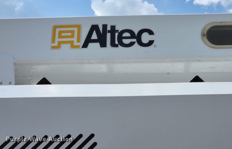 image for item MK9227 2011 Ford F750 Super Duty XL  forestry bucket truck