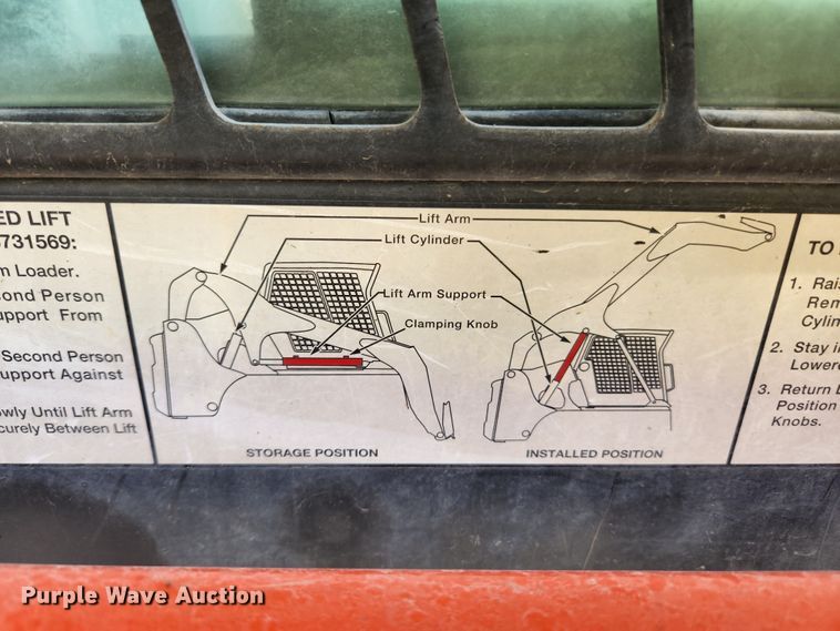 image for item MK9228 2005 Bobcat S300  skid steer loader