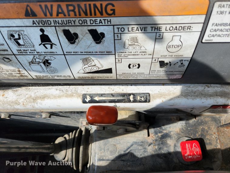 image for item MK9228 2005 Bobcat S300  skid steer loader