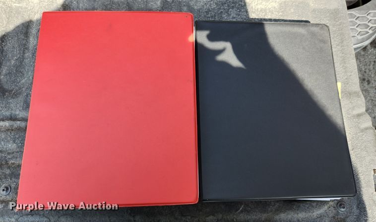 image for item MK9228 2005 Bobcat S300  skid steer loader