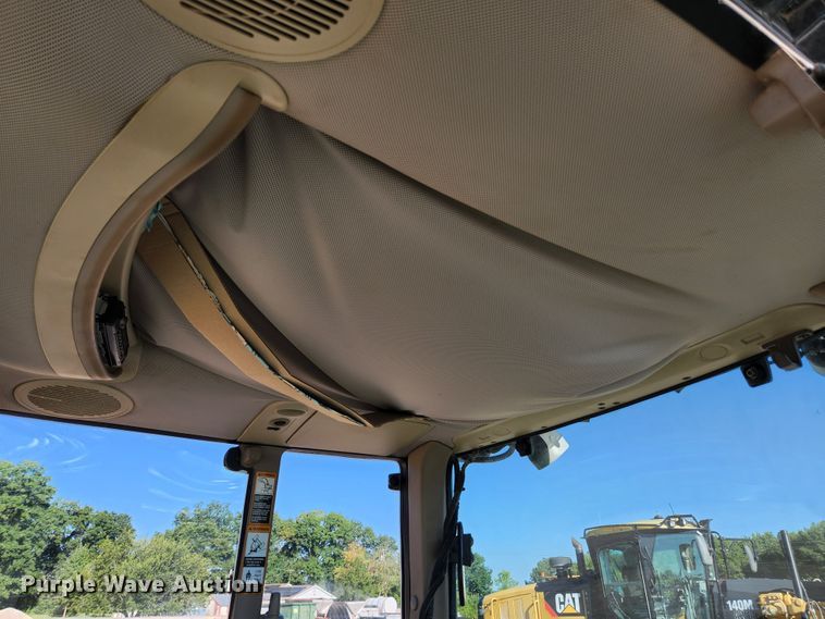 image for item MK9272 2009 John Deere 6430 Premium  MFWD tractor