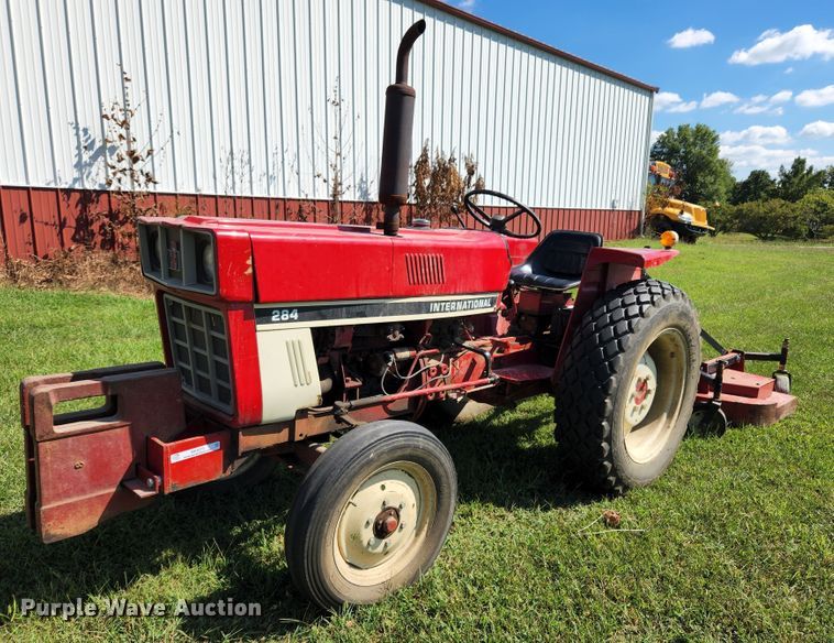 image for item MK9273 International Harvester 284  tractor
