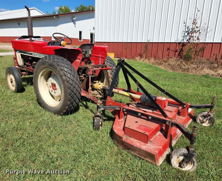image for item MK9273 International Harvester 284  tractor