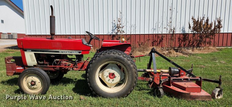 image for item MK9273 International Harvester 284  tractor