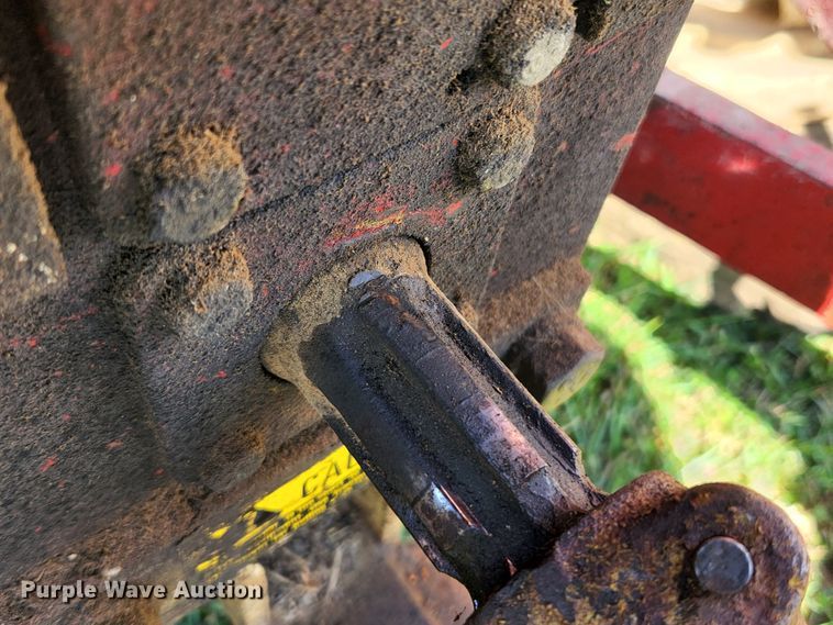 image for item MK9273 International Harvester 284  tractor