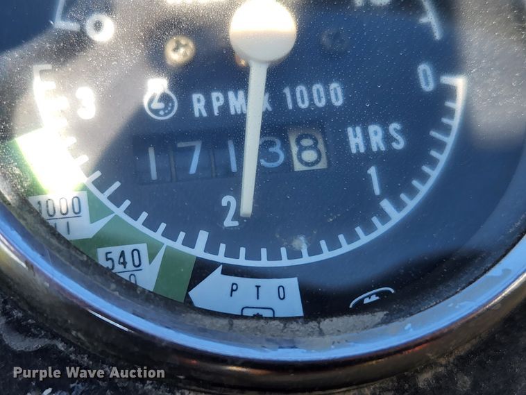 image for item MK9273 International Harvester 284  tractor