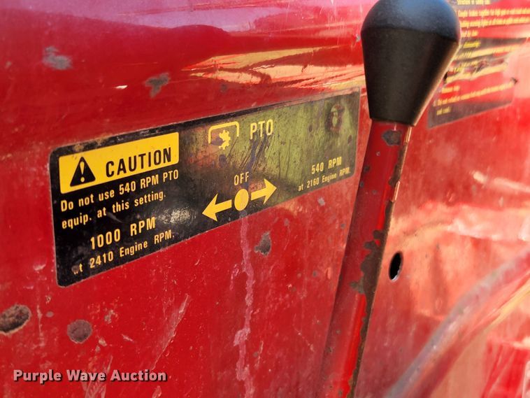 image for item MK9273 International Harvester 284  tractor