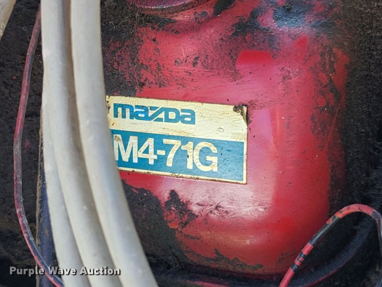 image for item MK9273 International Harvester 284  tractor