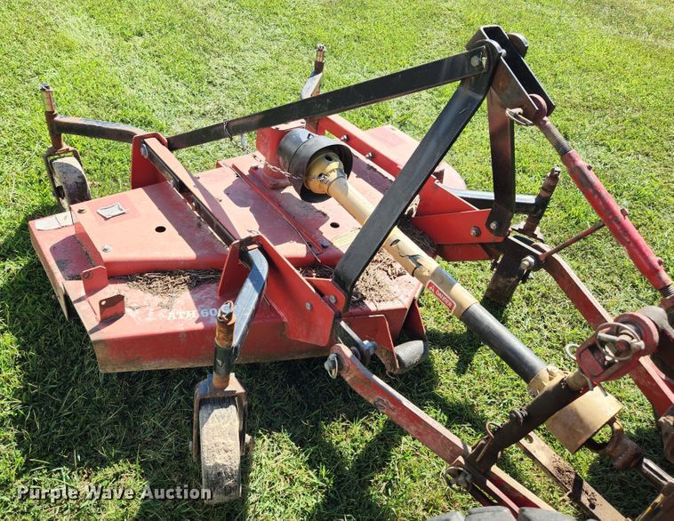image for item MK9273 International Harvester 284  tractor