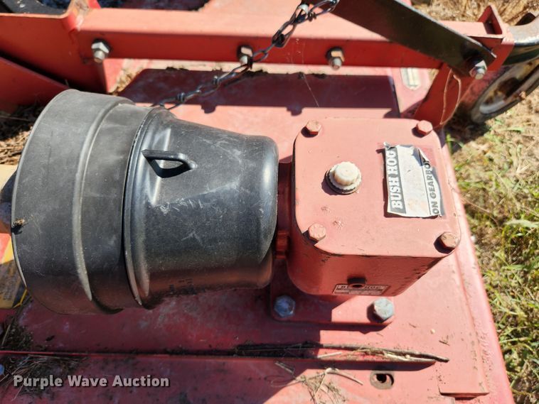 image for item MK9273 International Harvester 284  tractor