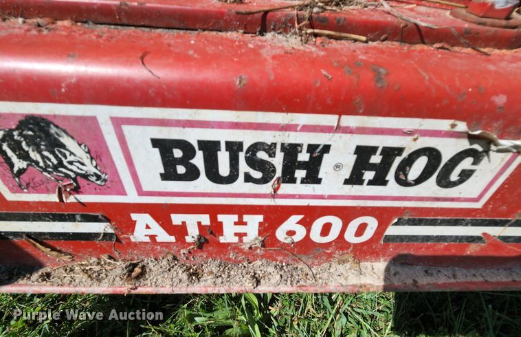 image for item MK9273 International Harvester 284  tractor