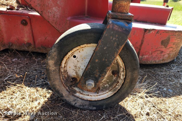 image for item MK9273 International Harvester 284  tractor