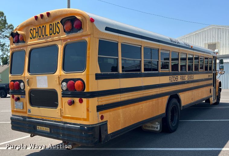 image for item MQ9807 2001 International 3800  school bus
