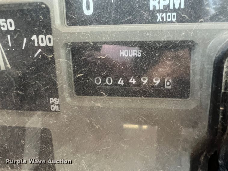 image for item MQ9807 2001 International 3800  school bus