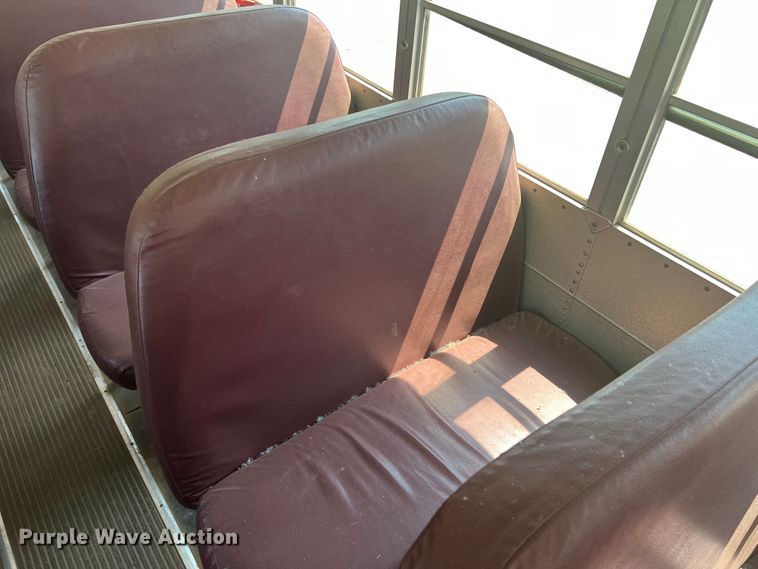 image for item MQ9807 2001 International 3800  school bus