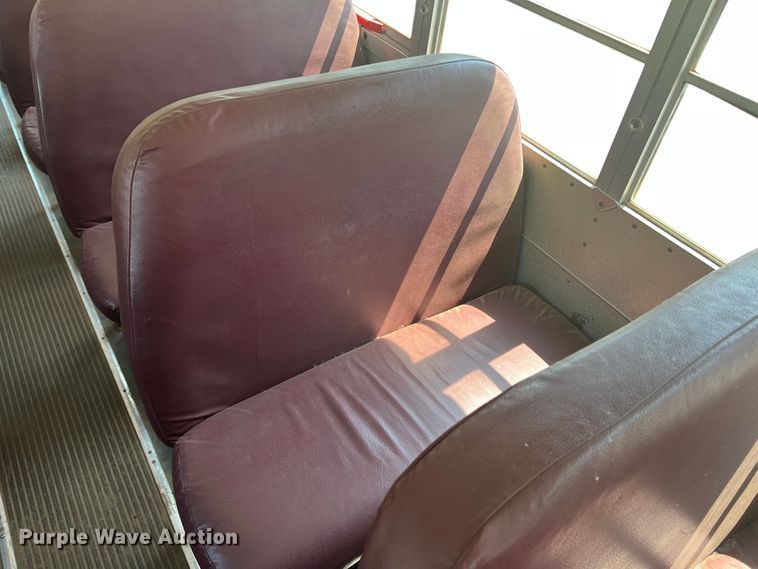 image for item MQ9807 2001 International 3800  school bus